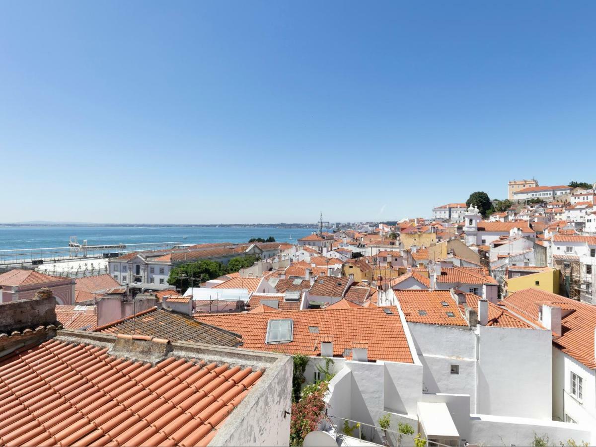 Апартаменты Lisbon Alfama Street View Экстерьер фото