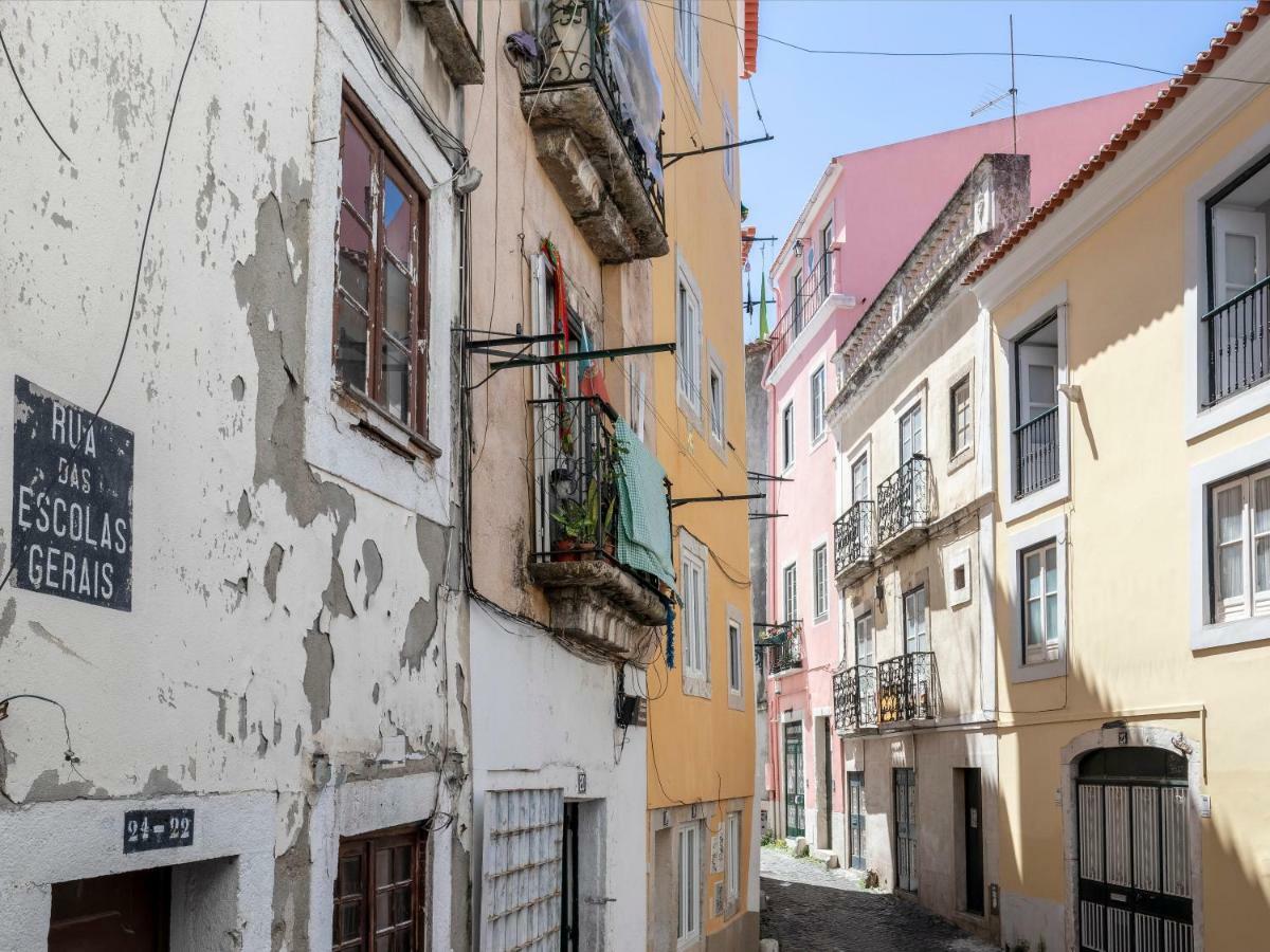 Апартаменты Lisbon Alfama Street View Экстерьер фото