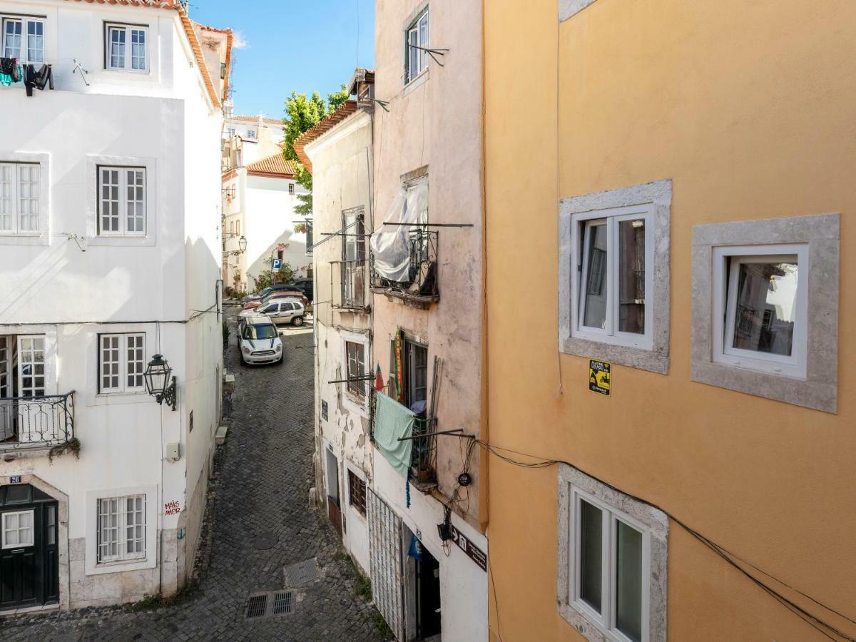 Апартаменты Lisbon Alfama Street View Экстерьер фото