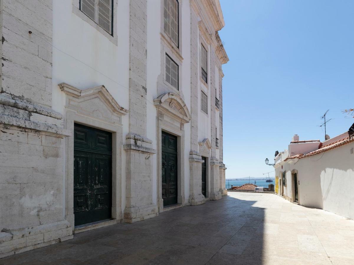 Апартаменты Lisbon Alfama Street View Экстерьер фото