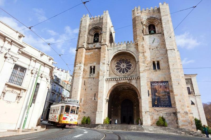 Апартаменты Lisbon Alfama Street View Экстерьер фото