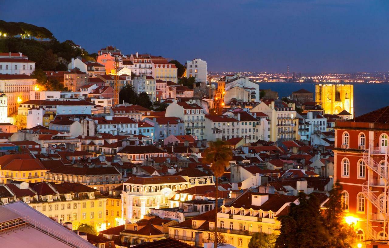 Апартаменты Lisbon Alfama Street View Экстерьер фото